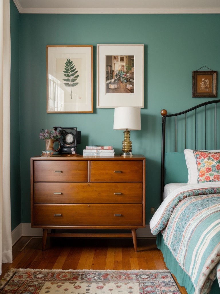eclectic-bedroom-ideas-mix-vintage-modern-furniture-bold-colors-quirky-accessories-showcasing-unique-personalized-style-that-reflects-homeowner-s-pers